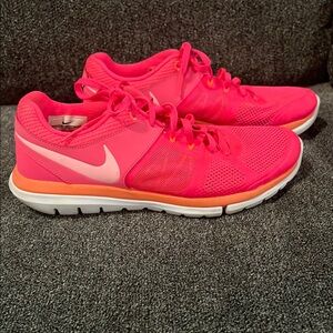 Nike Women's Pink Running Shoes